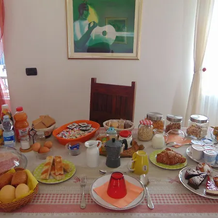 Casa Roberto Frühstückspension Savona