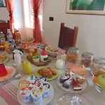 Alojamento de Acomodação e Pequeno-almoço Casa Roberto