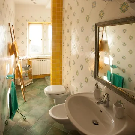 לינה וארוחת בוקר Casa Roberto