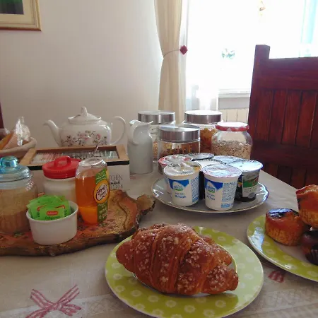 Casa Roberto לינה וארוחת בוקר